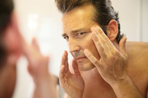 Cada día mas hombres se someten a tratamientos estéticos